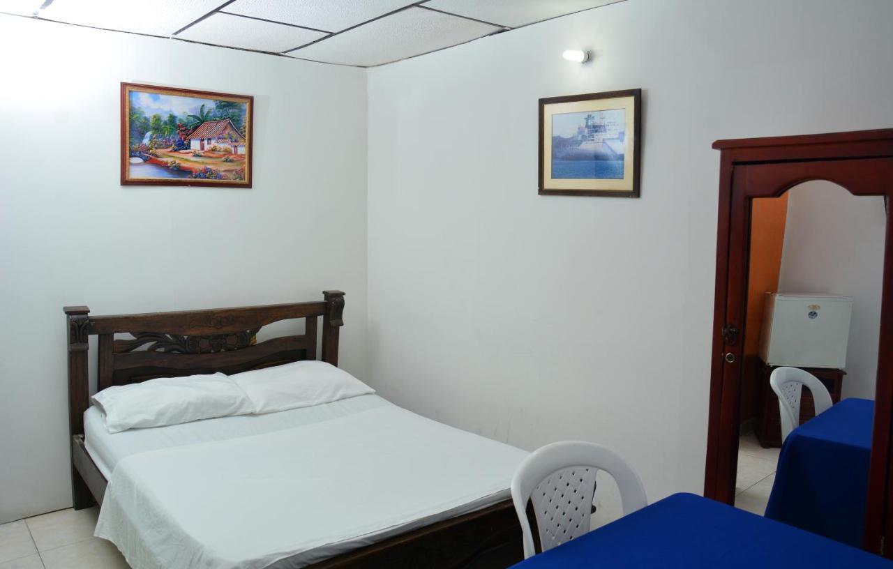 Hotel Andalucia Inn Santa Marta  Zewnętrze zdjęcie