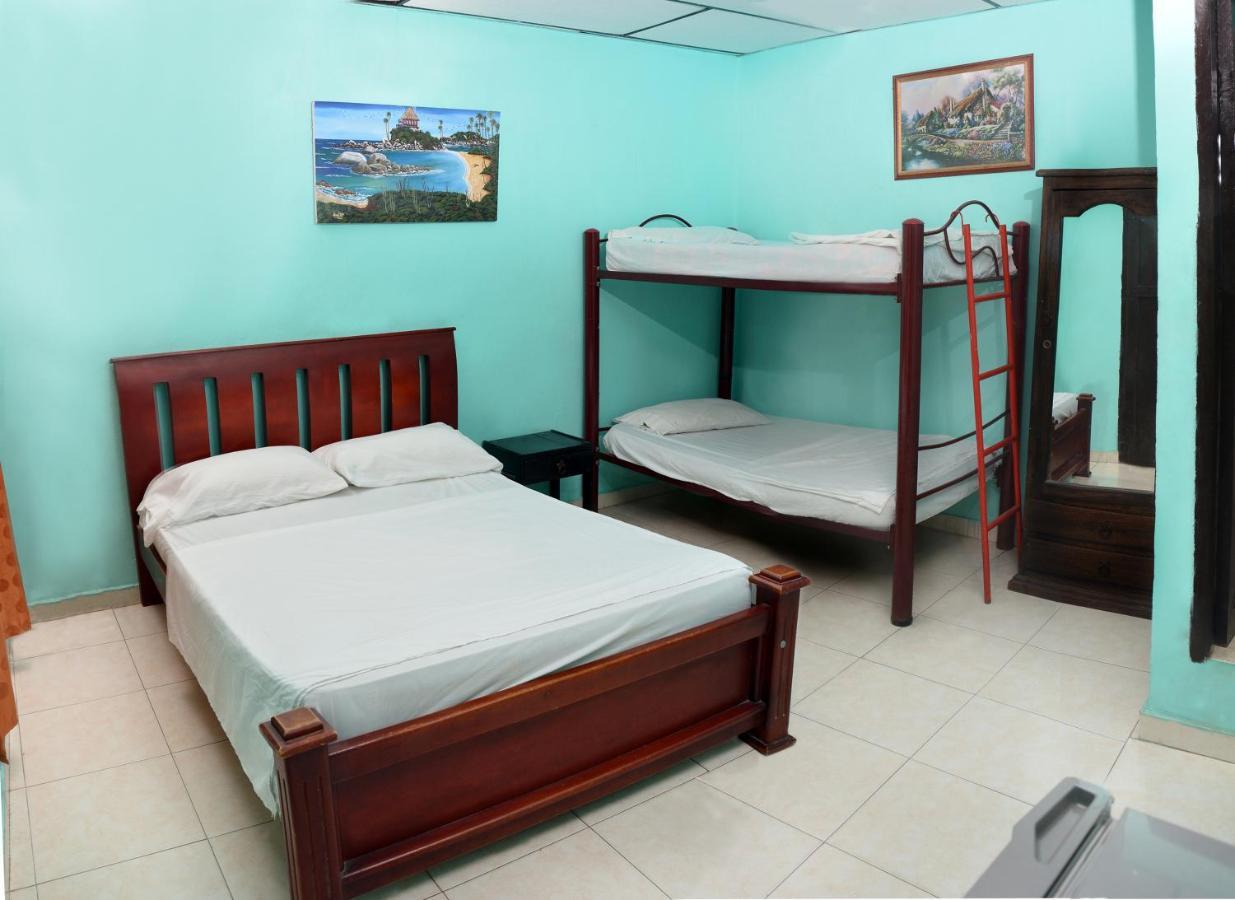 Hotel Andalucia Inn Santa Marta  Zewnętrze zdjęcie