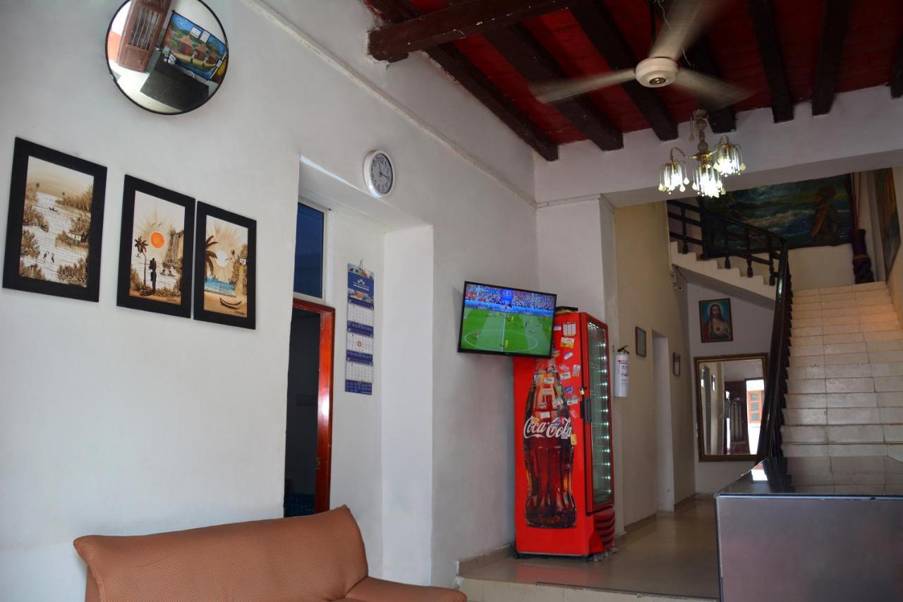 Hotel Andalucia Inn Santa Marta  Zewnętrze zdjęcie