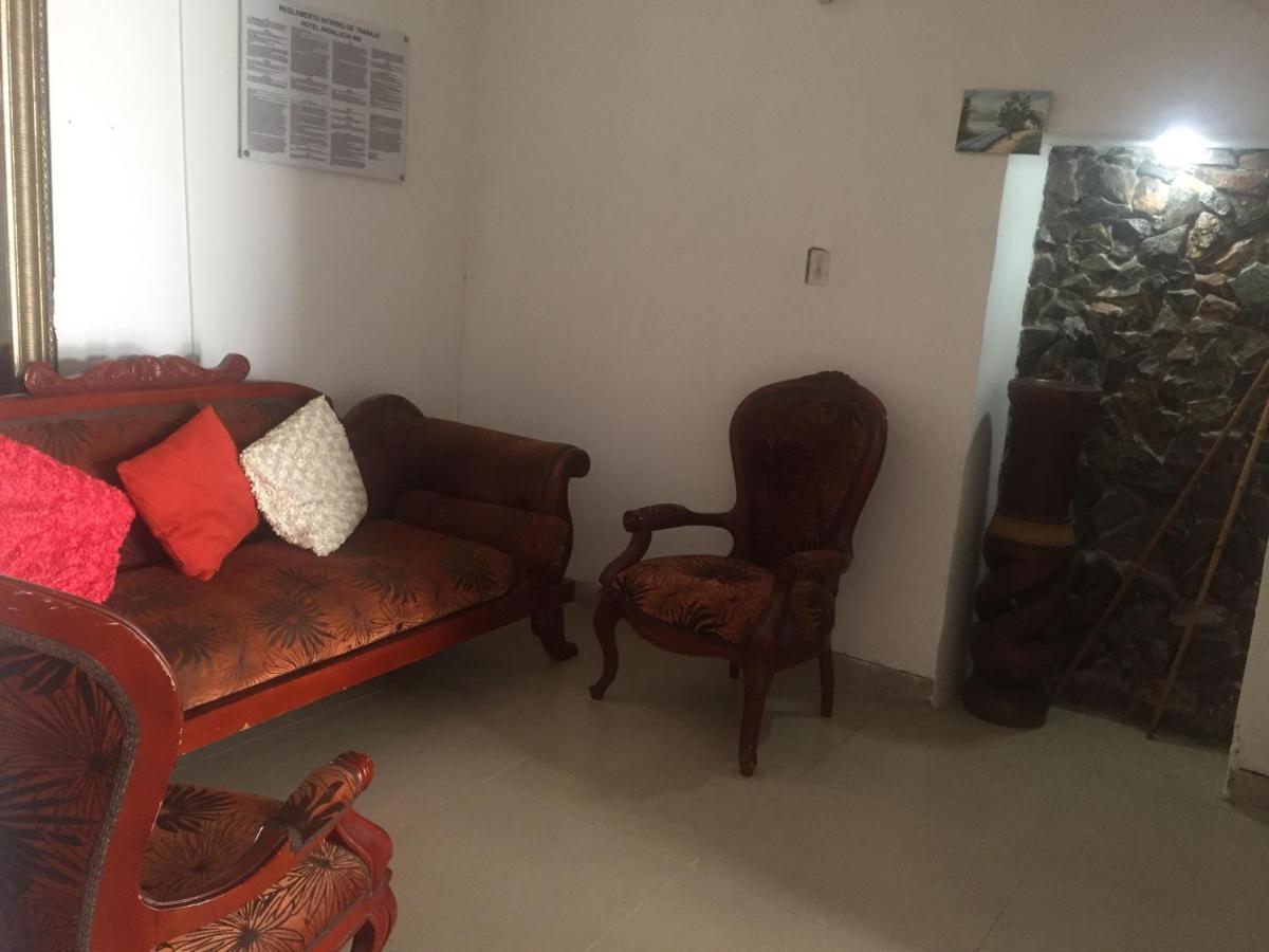 Hotel Andalucia Inn Santa Marta  Zewnętrze zdjęcie