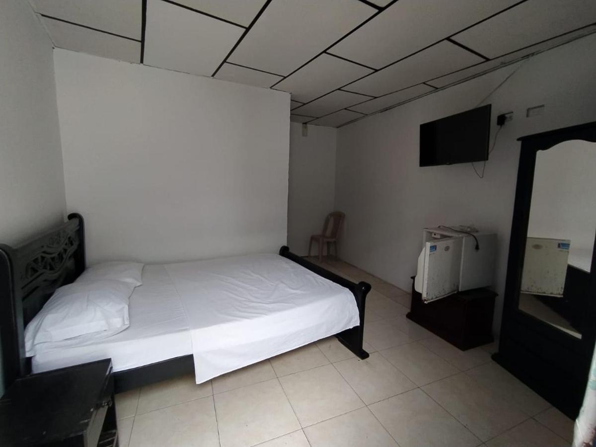 Hotel Andalucia Inn Santa Marta  Zewnętrze zdjęcie