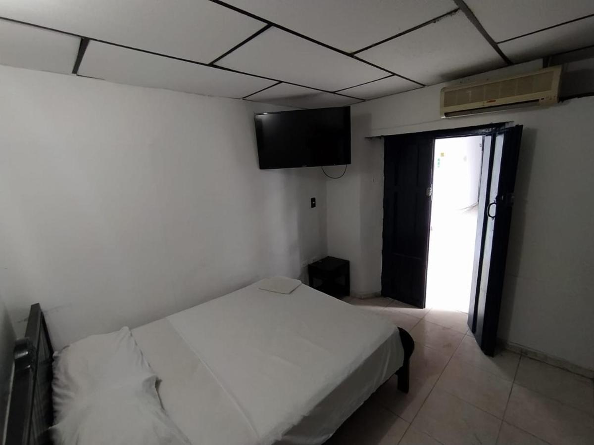 Hotel Andalucia Inn Santa Marta  Zewnętrze zdjęcie