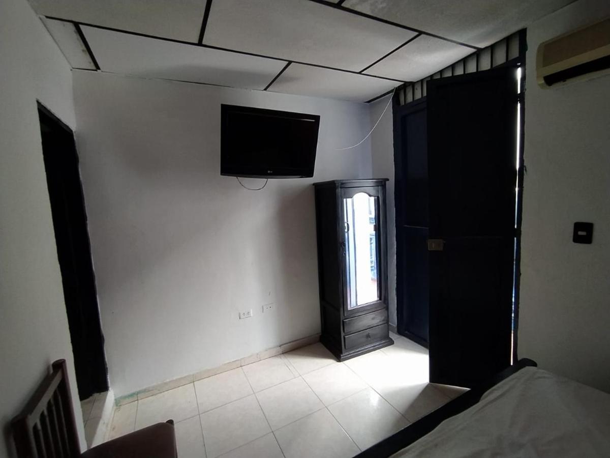 Hotel Andalucia Inn Santa Marta  Zewnętrze zdjęcie