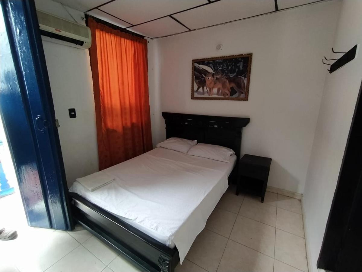 Hotel Andalucia Inn Santa Marta  Zewnętrze zdjęcie